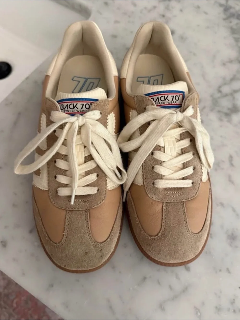 Back 70 neutral beige